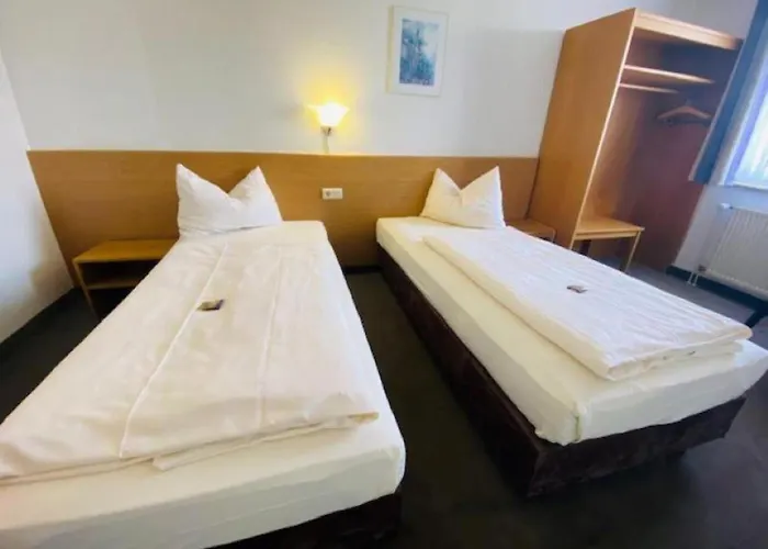 クリスティナ 3*