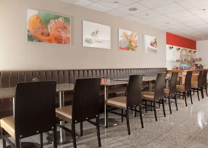 ホテル クリスティナ 3*